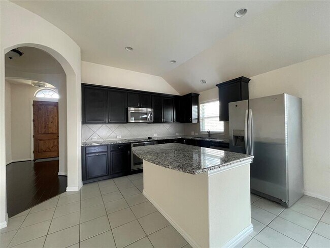 Building Photo - 709 N Emory Cove