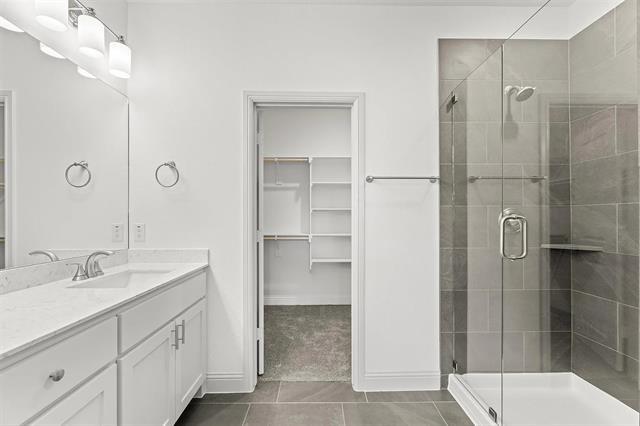 Building Photo - 658 Parkside Dr