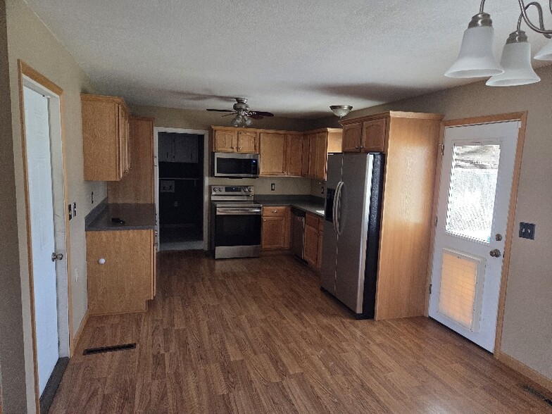 Building Photo - 807 Fitz St