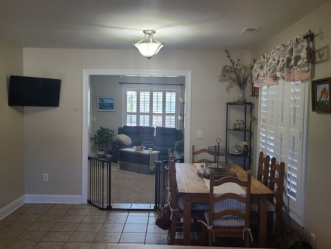 Building Photo - 3 bedroom/2 bath home Holly Ridge - Sages Ridge