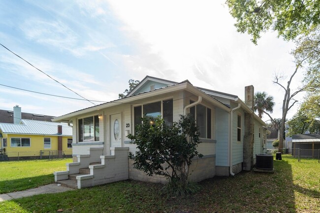 Primary Photo - 23 Hope St