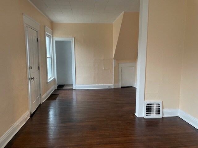 Building Photo - 1131 E Bowman St