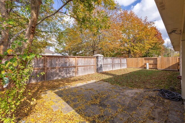 Building Photo - 21565 Duke Alexander Dr