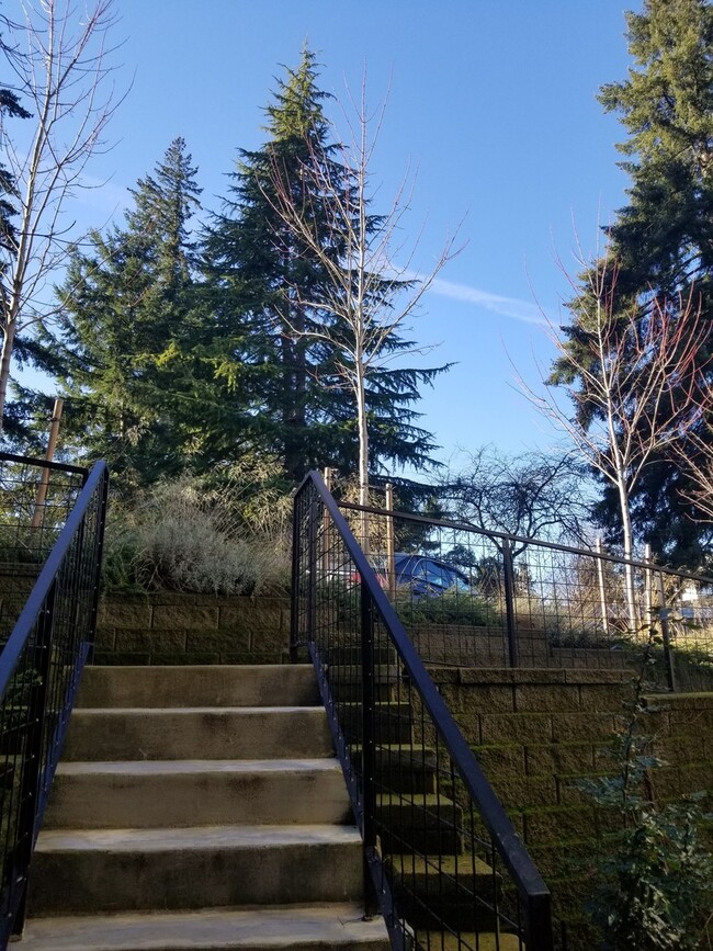 Building Photo - 136 107th Ave SE