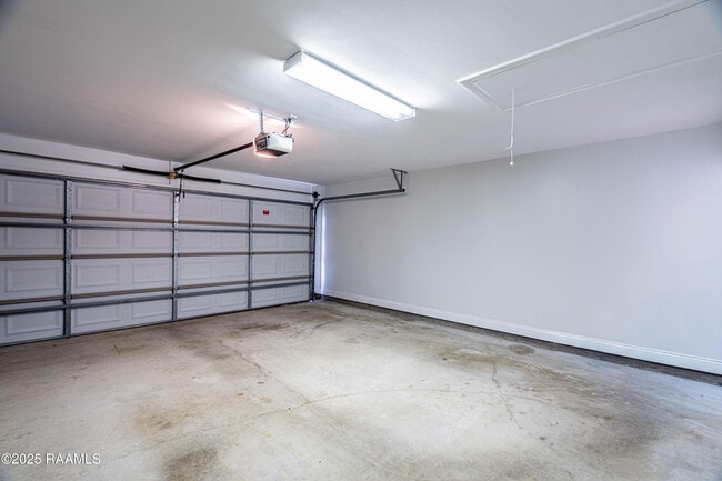Building Photo - 130 Windermere Cir