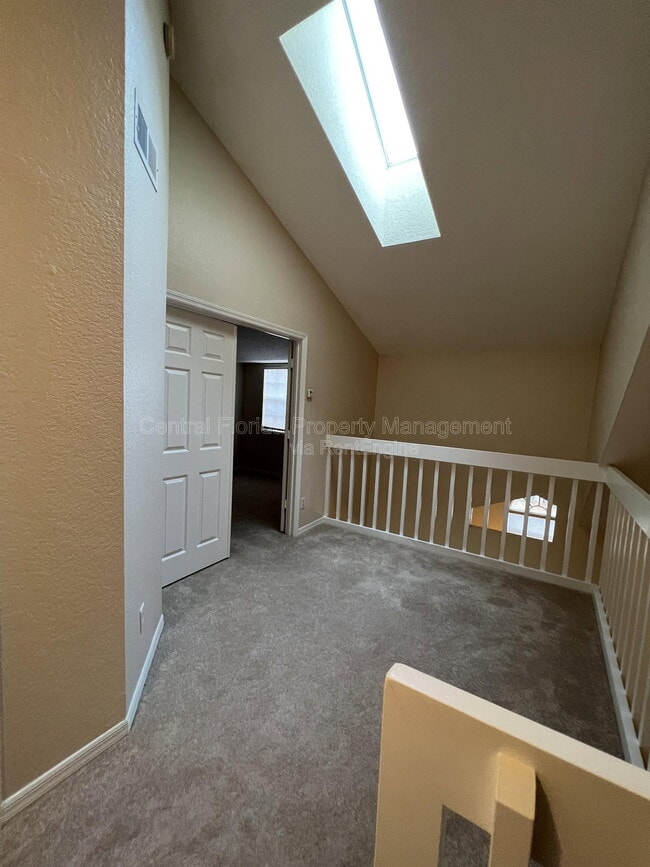 Building Photo - 954 Forest Ridge Ct