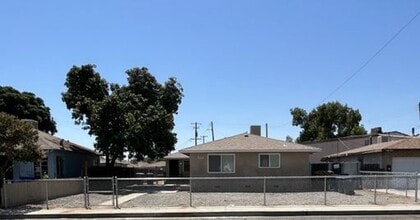 Building Photo - 6th St Duplex