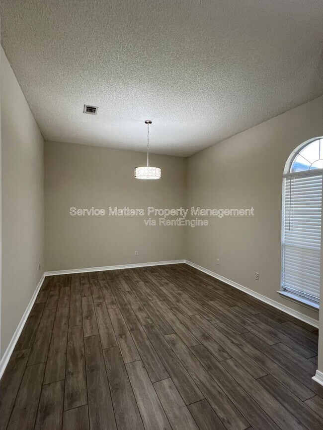 Building Photo - 6069 Breckenridge Dr