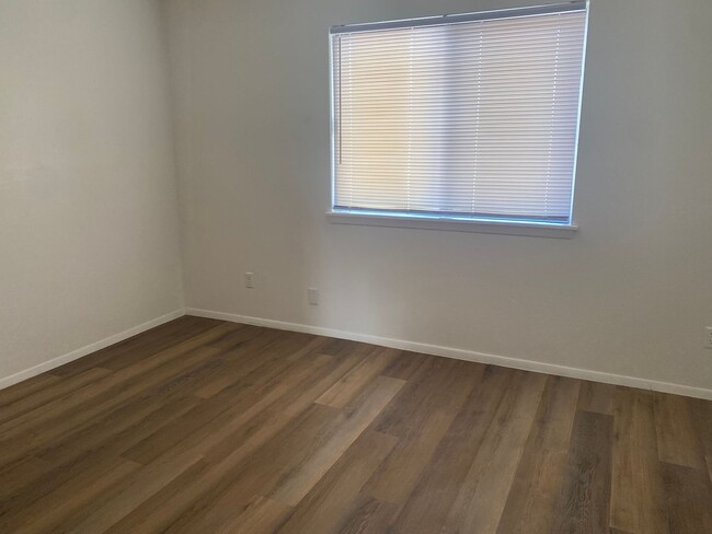 Building Photo - 3155 Posada Ct