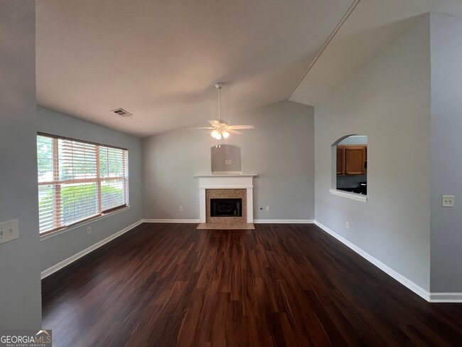Building Photo - 63 Camden Way