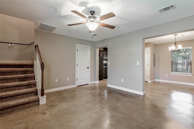 Building Photo - 2002 20th St