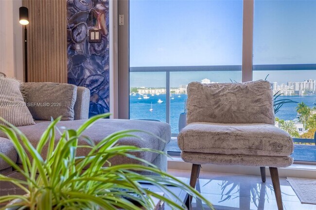 Building Photo - 2841 NE 163rd St