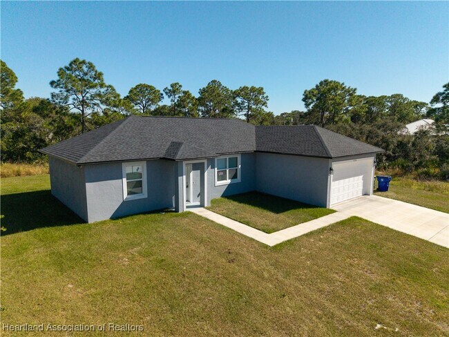 Building Photo - 836 Hanover Ave