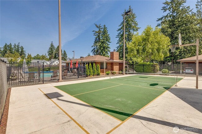 Building Photo - 1 Bed 2 Bath View Point Community TOP Floor Condo