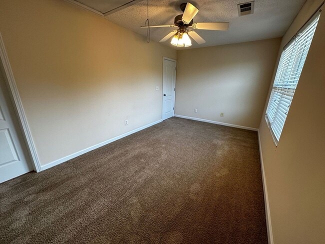 Building Photo - BRIDGEWATER HOME! PRE-LEASING FOR AUGUST 1ST, 2026! 1/2 Off Deposit!