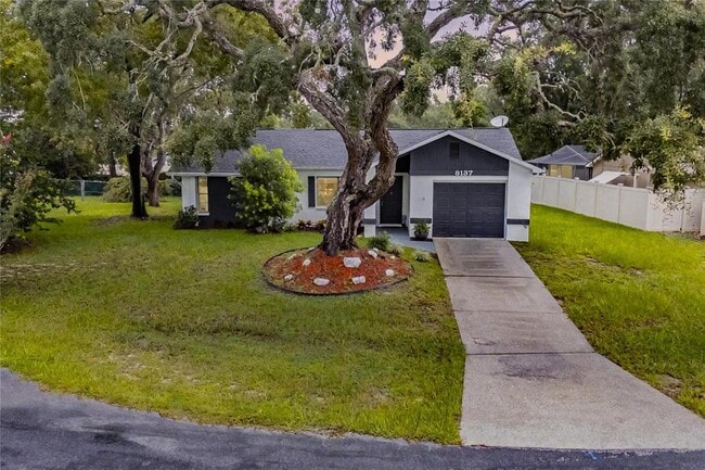 Building Photo - 8137 English Elm Cir