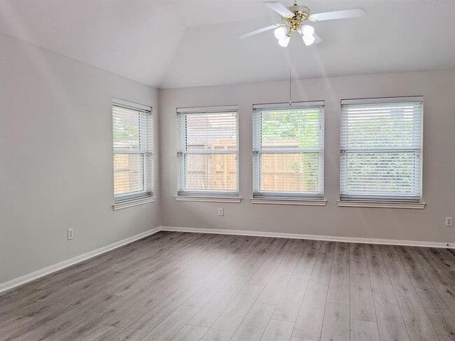 Building Photo - 4611 Rainbow Valley Ct
