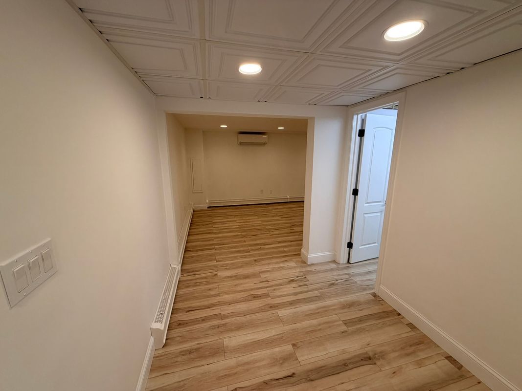 Building Photo - 2002 City Ave