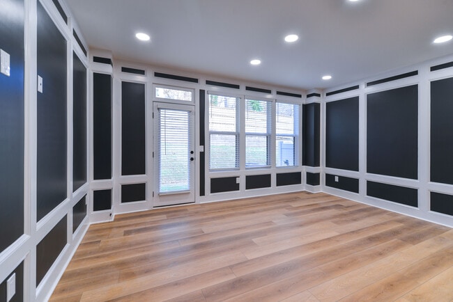 Building Photo - 4093 Elk Crk Ln