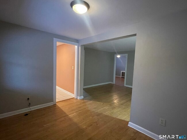 Building Photo - 80 Grassy Plain St