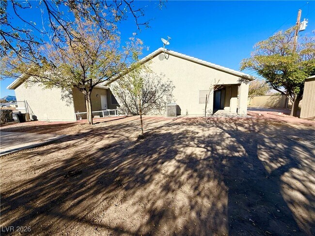 Building Photo - 1721 S Blagg Rd