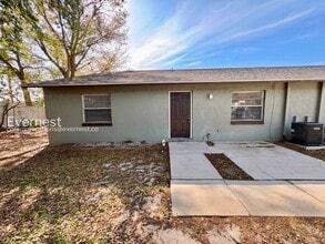 Building Photo - 3062 St Paul Dr