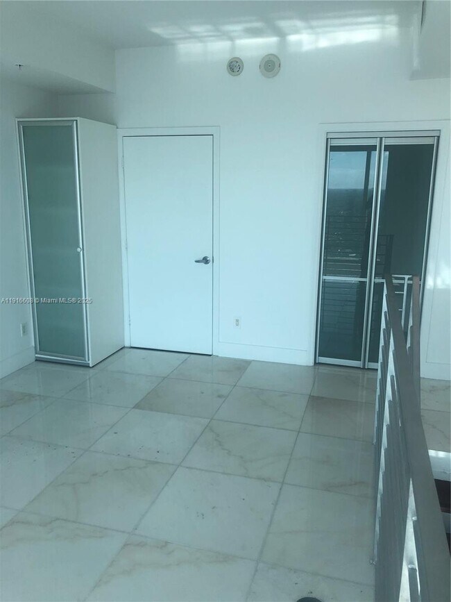 Building Photo - 60 SW 13th St