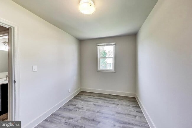 Building Photo - 8349 Bear Creek Dr