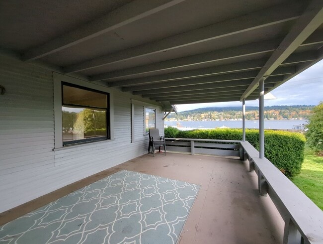 Building Photo - Spacious & Bright 3-Bedroom Home for Rent w/ Private Lake Access!