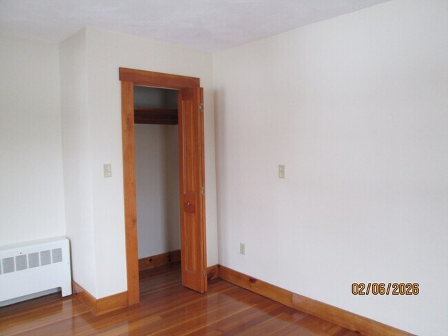 Building Photo - 38 Forest St