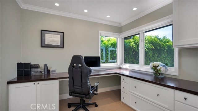 Building Photo - 10 Flintridge