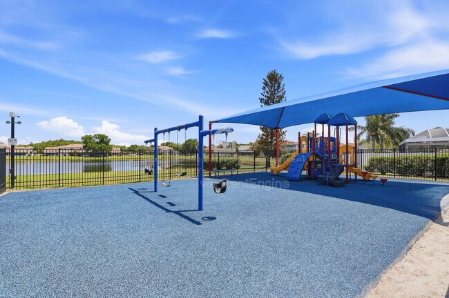 Building Photo - 824 Lake Biscayne Way
