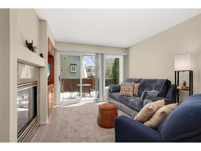 Building Photo - 15765 25th Pl N