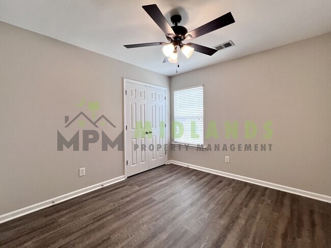 Building Photo - 112 Saluda Springs Ct