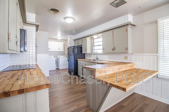 Building Photo - 4930 17th St