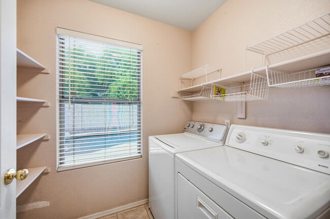 Building Photo - 8438 E Keats Ave