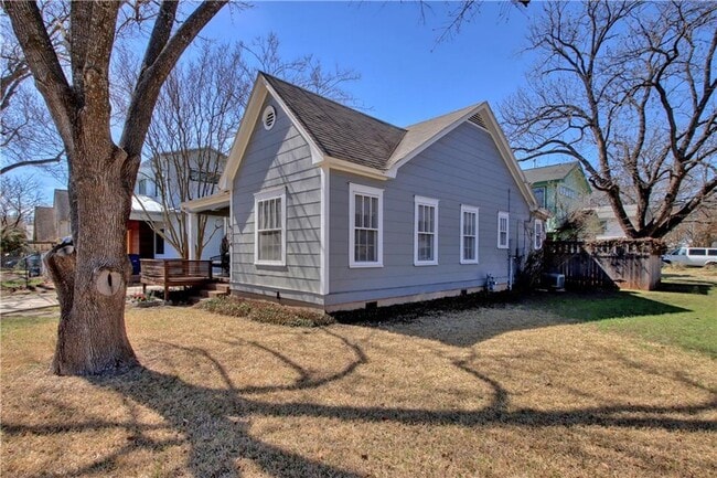 Building Photo - 5114 Avenue G
