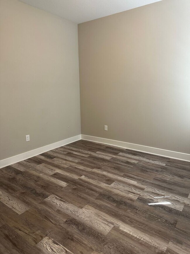 Building Photo - 12138 W 33rd St N