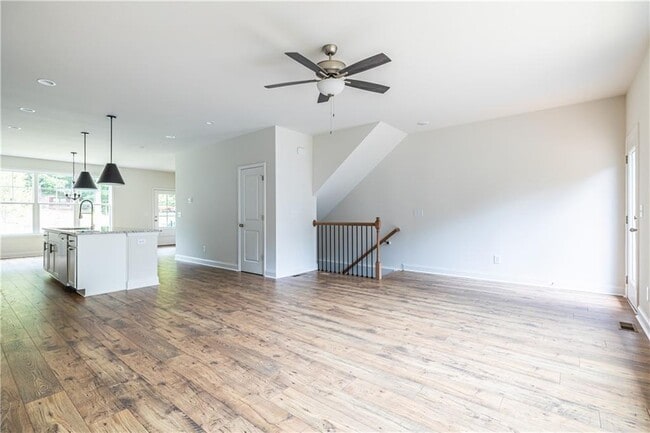 Building Photo - 1296 Ainsworth Alley