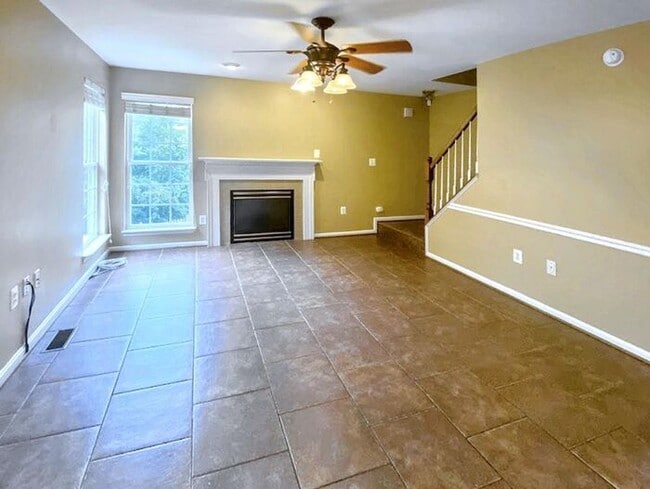Building Photo - 10104 Terrace Ct