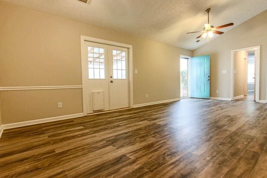 Building Photo - 2745 Highland Ridge NW