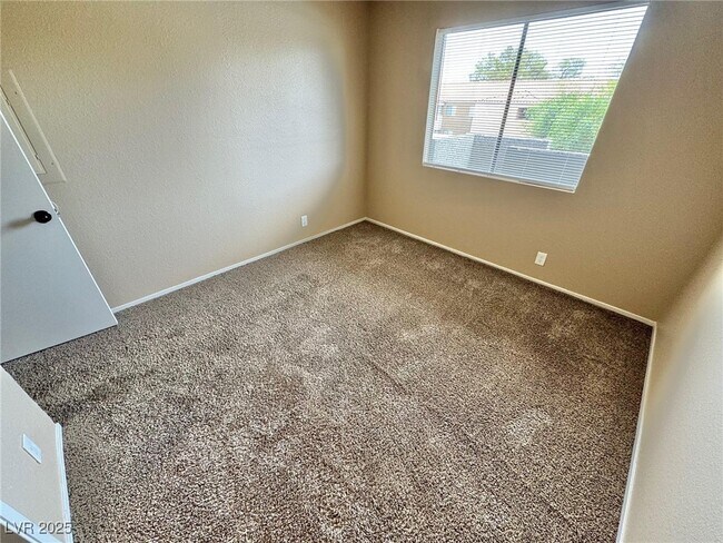 Building Photo - 3151 N Soaring Gulls Dr