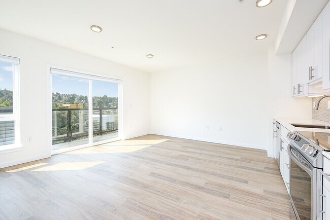 Interior Photo - PRTL Portal Apartments