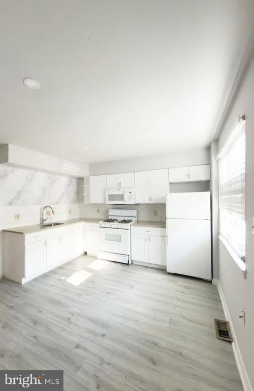 Building Photo - 1616 W Diamond St