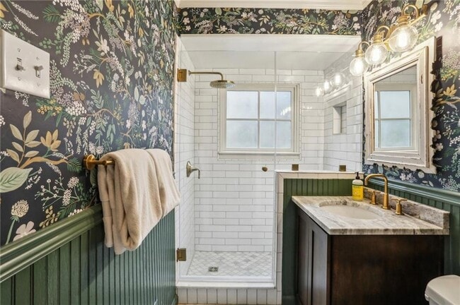 Building Photo - 2415 Oldfield Rd NW