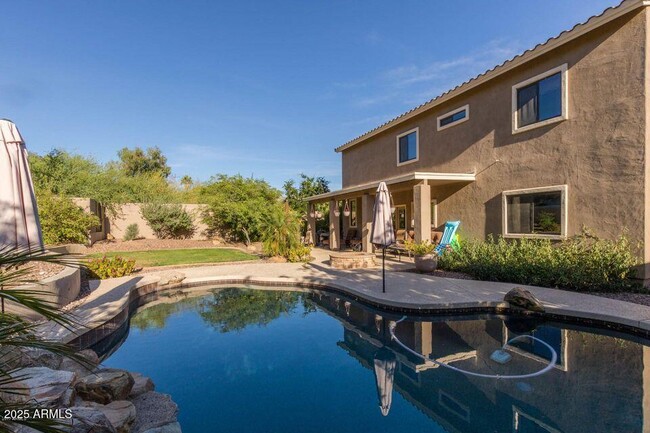 Building Photo - 1412 E El Camino Dr