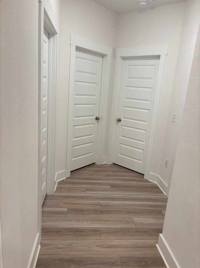 Building Photo - 9630 Willet Wy