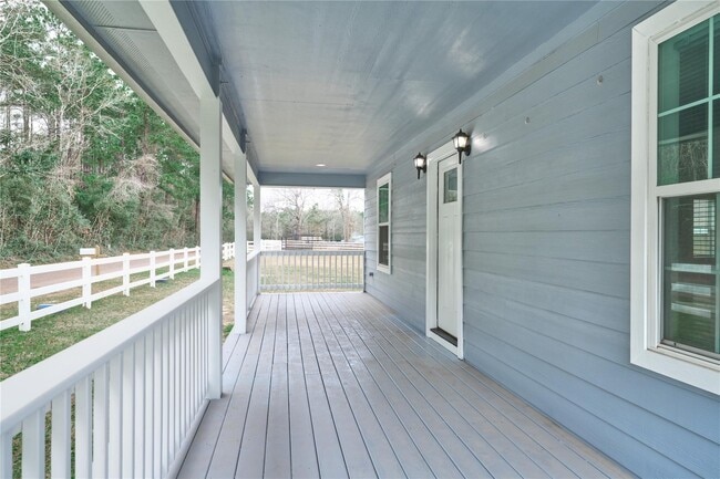 Building Photo - 450 Ritchey Rd