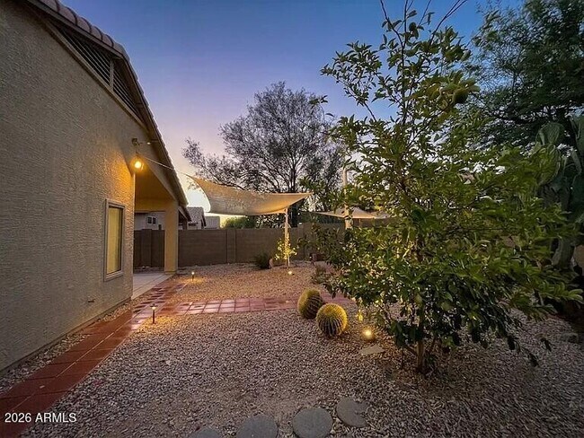 Building Photo - 40707 W Boone Ln