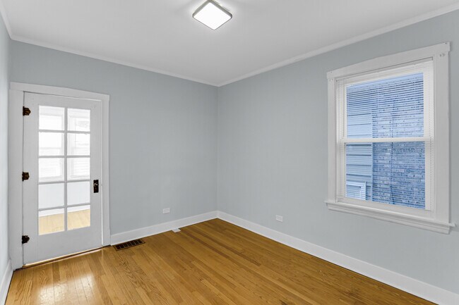 Building Photo - 4218 N Monitor Ave